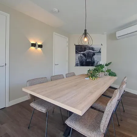 度假居 2 Bedroom Stunning In *